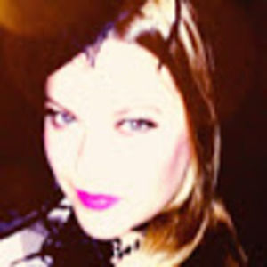 Meet your Posher, Monique